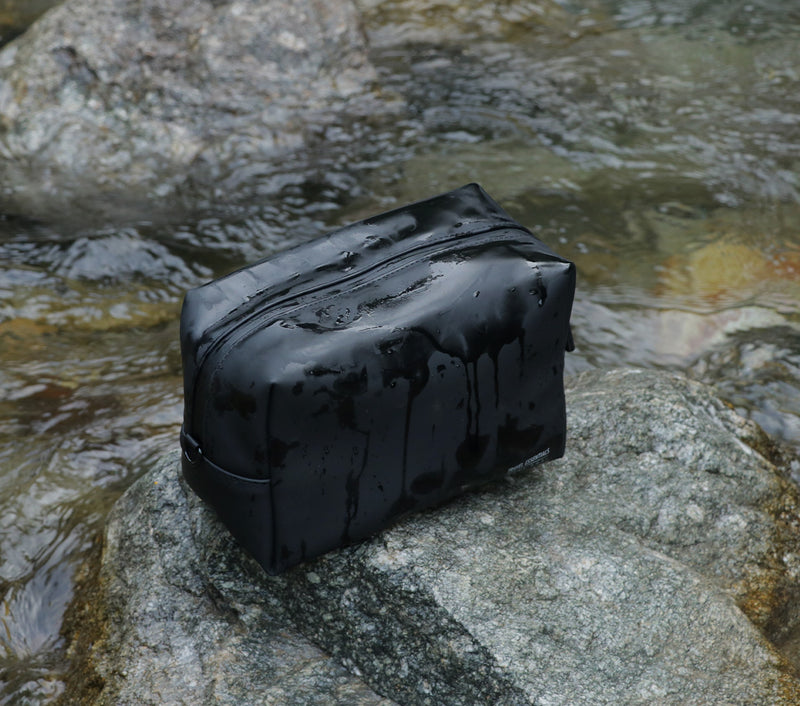 HYDRO DOPP KIT