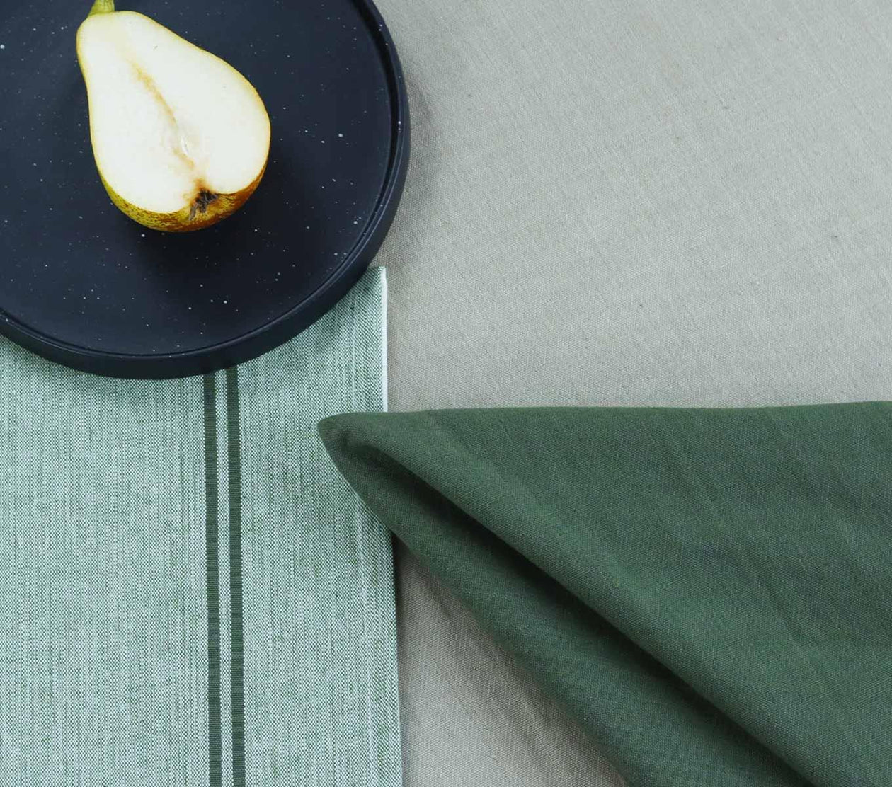 https://www.nappadori.com/cdn/shop/products/kitchen-towel-green-set-1.jpg?v=1678536430&width=1260